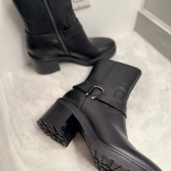 Dolce Vita Camros Bootie Women's Black Leather - Picture 2 of 8